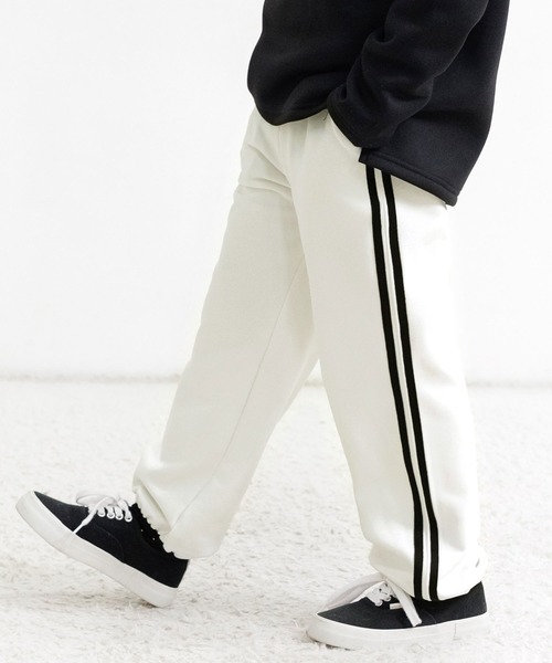 Bee des Bee(ビーデスビー)の「ラインパンツ(スウェットパンツ・キッズ・ブラック/杢グレー/ホワイト/ピンク/ブルー/ライラック・110cm/120cm/130cm/140cm/150cm/100cm)」の1枚目の写真