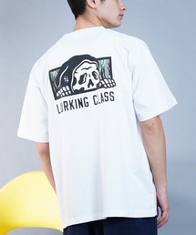 【ムラサキスポーツ限定】LURKING CLASS/ラーキングクラス 半袖Tシャツ バックプリント カモ柄 ST24STM14