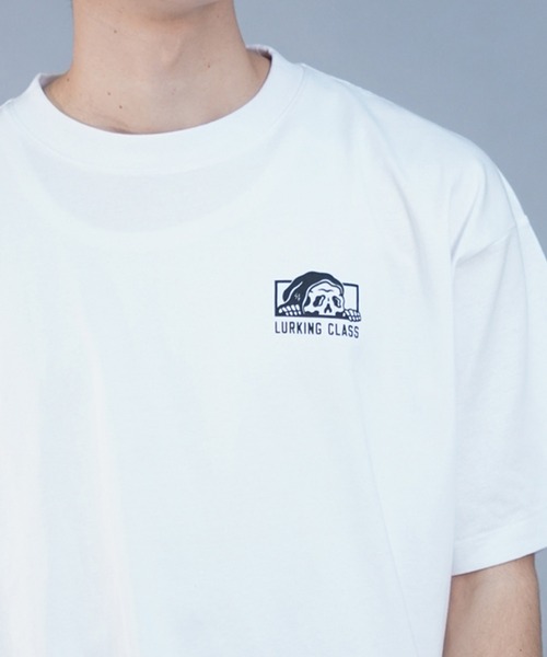 LURKING CLASS（ラーキングクラス）の「【ムラサキスポーツ限定】LURKING CLASS/ラーキングクラス 半袖Tシャツ バックプリント カモ柄  ST24STM14（Tシャツ/カットソー・メンズ・ホワイト/ブラック・XL/L/M）」の16枚目の写真