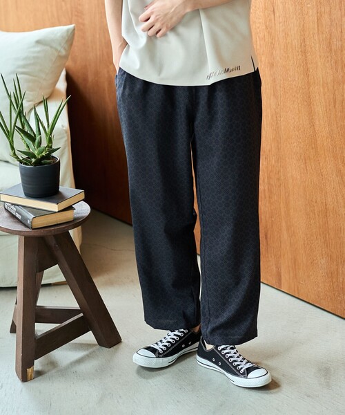 BEAMS HEART(ビームスハート)の「プリント リラックス アンクル パンツ(ウォッシャブル)(その他パンツ・メンズ・ネイビー/ブラウン・MEDIUM/SMALL/LARGE)」の15枚目の写真