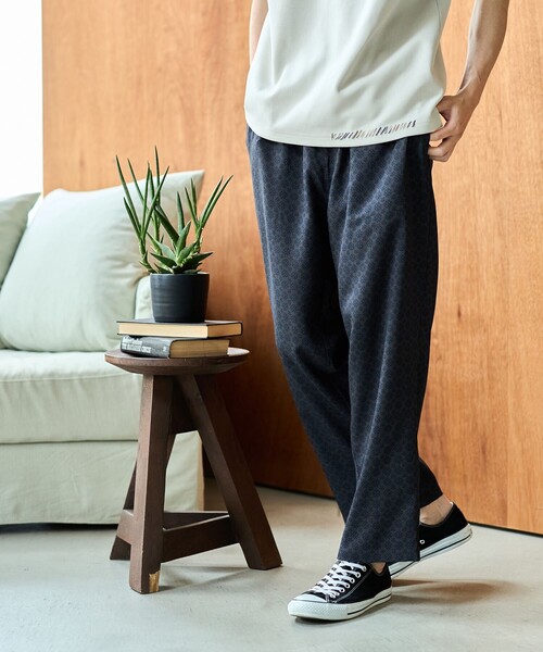 BEAMS HEART(ビームスハート)の「プリント リラックス アンクル パンツ(ウォッシャブル)(その他パンツ・メンズ・ネイビー/ブラウン・MEDIUM/SMALL/LARGE)」の16枚目の写真