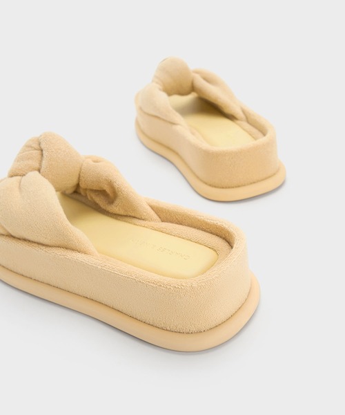 CHARLES & KEITH(チャールズ & キース)の「Loey ローイー テクスチャー ノットスライド(サンダル・レディース・ベージュ/ピンク・22.5cm/23cm/23.5cm/24.5cm/25cm/25.5cm)」の5枚目の写真