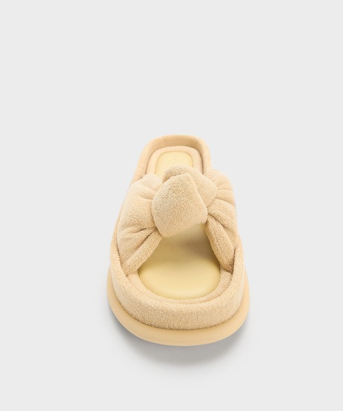 CHARLES & KEITH(チャールズ & キース)の「Loey ローイー テクスチャー ノットスライド(サンダル・レディース・ベージュ/ピンク・22.5cm/23cm/23.5cm/24.5cm/25cm/25.5cm)」の4枚目の写真