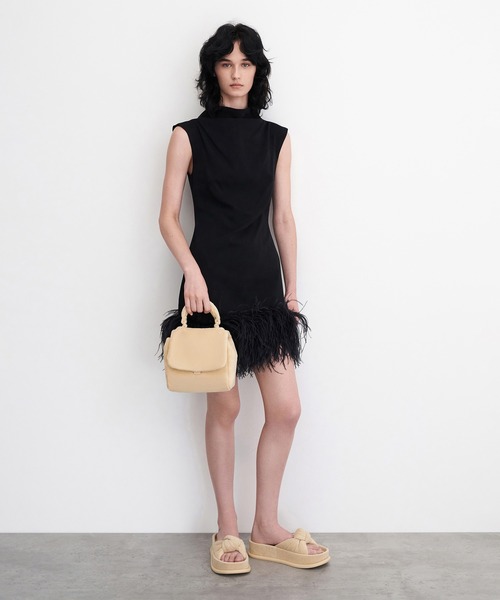 CHARLES & KEITH(チャールズ & キース)の「Loey ローイー テクスチャー ノットスライド(サンダル・レディース・ベージュ/ピンク・22.5cm/23cm/23.5cm/24.5cm/25cm/25.5cm)」の15枚目の写真