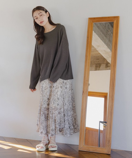 mysty woman(ミスティウーマン)の「ボリュームスリーブカノコ編みプルオーバー 108220(Tシャツ/カットソー・レディース・チャコールグレー/イエロー/アイボリー・FREE)」の4枚目の写真