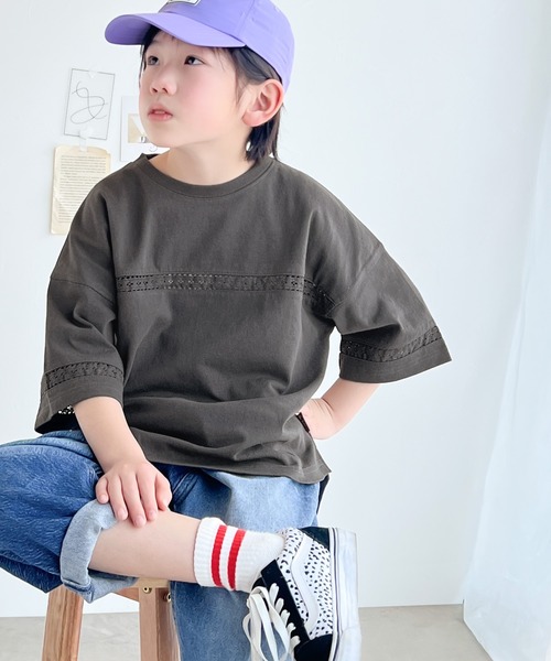 Java(ジャバ)の「《JaVa ジャバコラボ》オシャレ上級者の装いに!オーガニックコットン混 綿100%ハシゴレースフットボールTEE(Tシャツ/カットソー・キッズ・ホワイト/チャコール・100/120/140/160)」の3枚目の写真