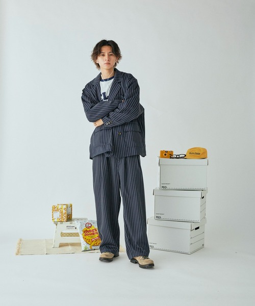 Adoon plain（アドーンプレーン）の「ストライプ2タックワイドパンツ（その他パンツ・メンズ・チャコールグレー/ネイビー・LARGE/MEDIUM/SMALL）」の9枚目の写真