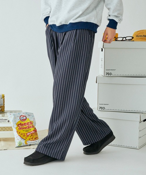 Adoon plain（アドーンプレーン）の「ストライプ2タックワイドパンツ（その他パンツ・メンズ・チャコールグレー/ネイビー・LARGE/MEDIUM/SMALL）」の4枚目の写真