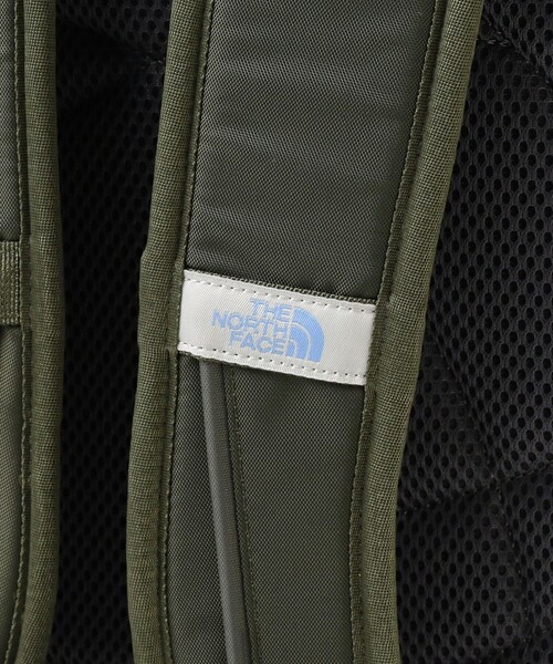 THE NORTH FACE(ザノースフェイス)の「THE NORTH FACE / サニーキャンパー 40+6 24(46L)(バックパック/リュック・キッズ・ブラック/オリーブ・ONE SIZE)」の7枚目の写真