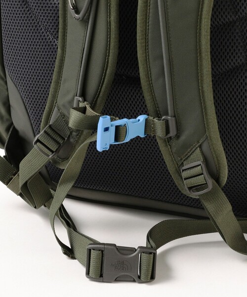 THE NORTH FACE(ザノースフェイス)の「THE NORTH FACE / サニーキャンパー 40+6 24(46L)(バックパック/リュック・キッズ・ブラック/オリーブ・ONE SIZE)」の8枚目の写真