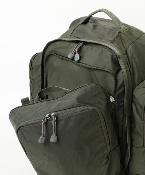 THE NORTH FACE(ザノースフェイス)の「THE NORTH FACE / サニーキャンパー 40+6 24(46L)(バックパック/リュック・キッズ・ブラック/オリーブ・ONE SIZE)」の10枚目の写真