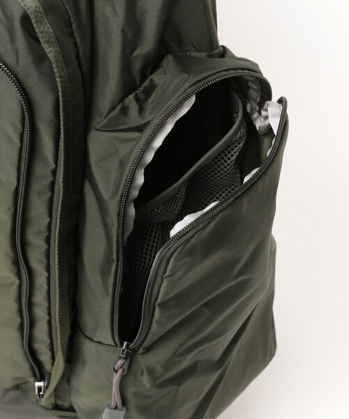 THE NORTH FACE(ザノースフェイス)の「THE NORTH FACE / サニーキャンパー 40+6 24(46L)(バックパック/リュック・キッズ・ブラック/オリーブ・ONE SIZE)」の11枚目の写真