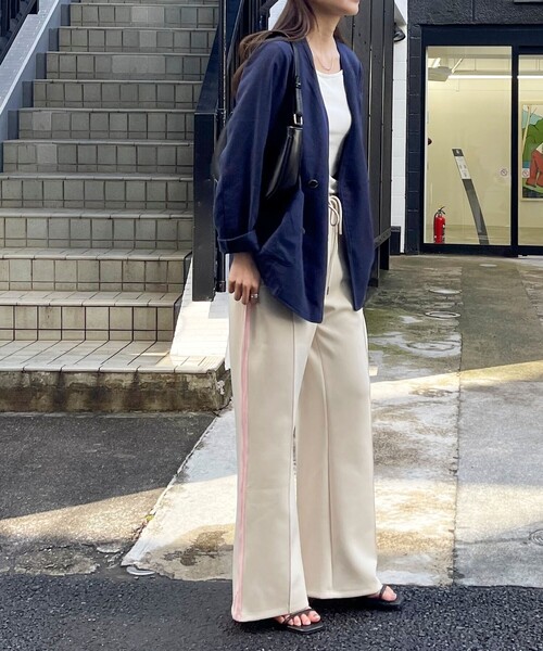 fredy emue（フレディエミュ）の「サイドライントラックパンツ（その他パンツ・レディース・アイボリー/チャコールグレー/ブルー・38）」の8枚目の写真