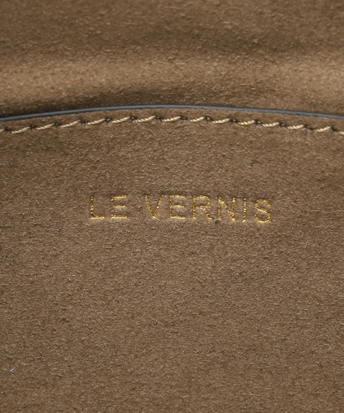 LE VERNIS（ル・ベルニ）の「《WEB限定追加》LE VERNIS/ルベル二 POIRE BOX BAG 2（ショルダーバッグ・レディース・ベージュ/ブラック・FREE）」の5枚目の写真