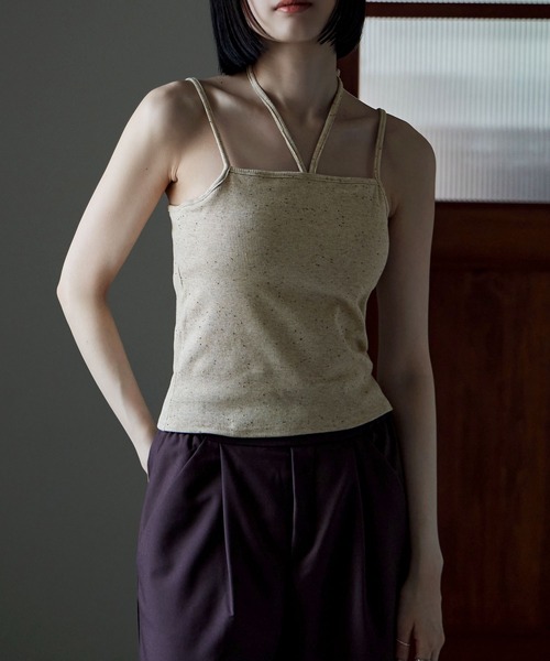 etoll.（エトル）の「カップインホルターネックキャミソール（キャミソール・レディース・ホワイト系その他/モカ/オートミール/サンドベージュ/ブラック/オフホワイト・M）」の19枚目の写真