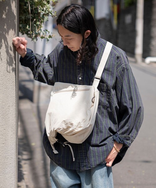 FREAK'S STORE（フリークスストア）の「FREAK’S STORE/フリークスストア Shoulder BAG/コットンナイロン ショルダーバック（ショルダーバッグ・メンズ・オリーブ/ブラック/オフホワイト・ﾌﾘ-）」の5枚目の写真