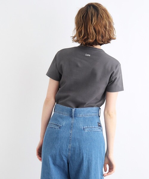 Lee(リー)の「<Lee×grove(別注色あり)> COMPACT FIT LOGO T-SHIRT(Tシャツ/カットソー・レディース・ベビーピンク/ダークグレー/ホワイト・02/03)」の9枚目の写真