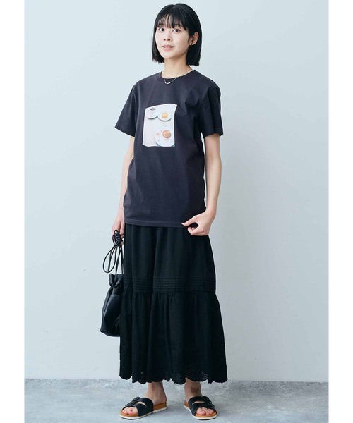 THREE FIFTY STANDARD（スリーフィフティースタンダード）の「ＴＨＲＥＥ　ＦＩＦＴＹ　ＳＴＡＮＤＡＲＤ　小谷実由さんとつくった想い出のフォトＴシャツ〈チャコールグレー〉（Tシャツ/カットソー・レディース・チャコールグレー・X-LARGE/LARGE/MEDIUM/XX-LARGE）」の9枚目の写真