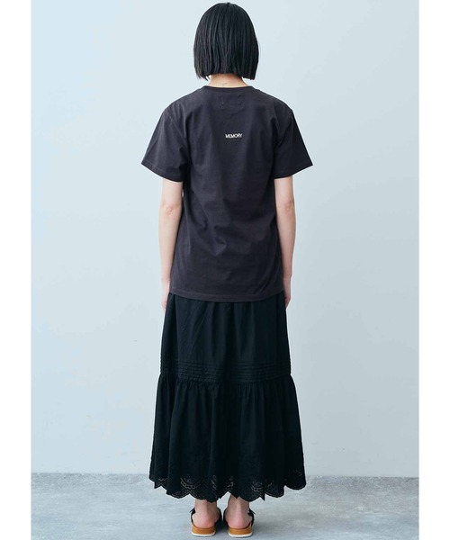 THREE FIFTY STANDARD（スリーフィフティースタンダード）の「ＴＨＲＥＥ　ＦＩＦＴＹ　ＳＴＡＮＤＡＲＤ　小谷実由さんとつくった想い出のフォトＴシャツ〈チャコールグレー〉（Tシャツ/カットソー・レディース・チャコールグレー・X-LARGE/LARGE/MEDIUM/XX-LARGE）」の12枚目の写真