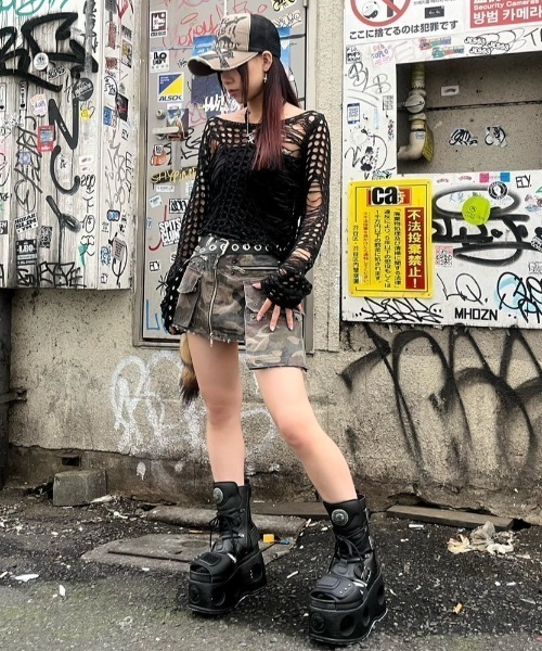 XU（エックスユー）の「ストリートファッション XU エックスユー cross damage mesh cap クロスダメージメッシュキャップ パッチワークロゴキャップ プリントロゴキャップ 十字架キャップ 韓国ファッション 韓国ストリート Y2K（キャップ・メンズ・ブラック/ベージュ・ONE SIZE）」の9枚目の写真