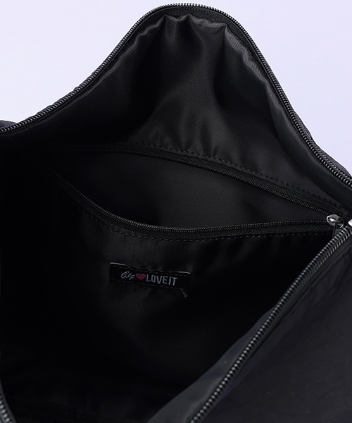 by LOVEiT（バイラビット）の「【ハローキティ】2wayくしゅくしゅバッグ（バックパック/リュック・キッズ・ブラック/アイボリー・FREE）」の8枚目の写真