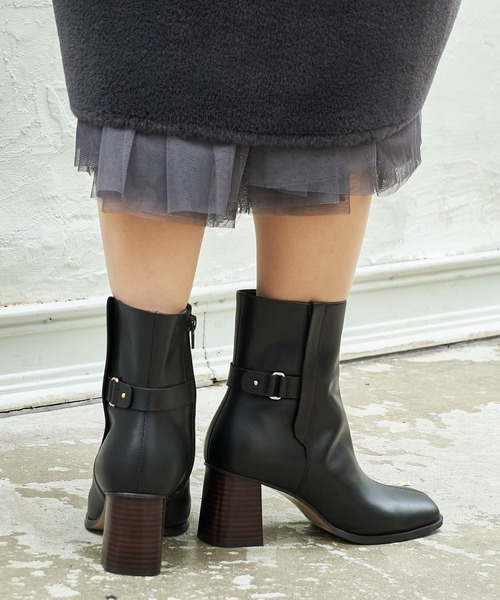 Mode et Jacomo(モードエジャコモ)の「サイドバックルショートブーツ(ブーツ・レディース・ブラウン/ブラック/アイボリー・23cm/23.5cm/24cm/22.5cm/24.5cm)」の15枚目の写真