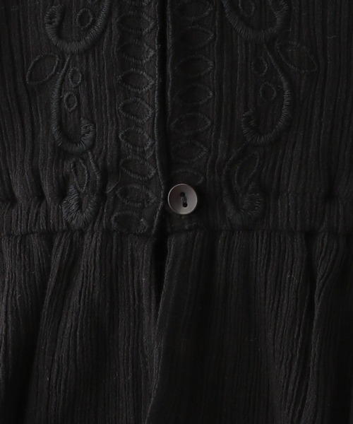 LEPSIM（レプシィム）の「刺繍ペプラムブラウス　128200（シャツ/ブラウス・レディース・ブラック/オフホワイト・FREE）」の3枚目の写真