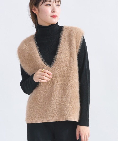 DIARIUM（ディアリウム）の「フェザーヤーンニットベスト（ベスト・レディース・キャメル/グレイッシュベージュ・M）」の2枚目の写真
