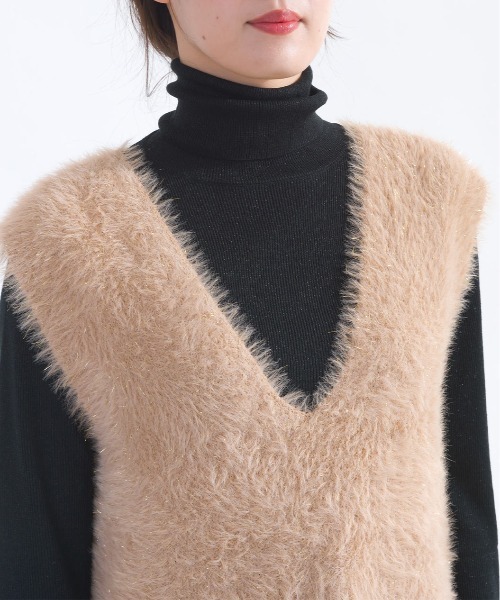 DIARIUM（ディアリウム）の「フェザーヤーンニットベスト（ベスト・レディース・キャメル/グレイッシュベージュ・M）」の5枚目の写真