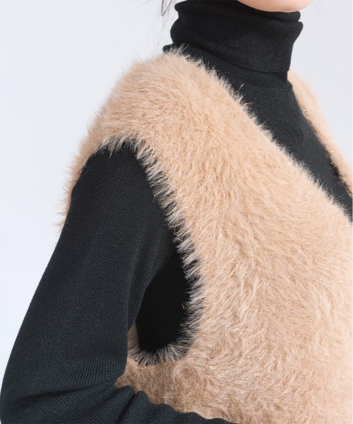 DIARIUM（ディアリウム）の「フェザーヤーンニットベスト（ベスト・レディース・キャメル/グレイッシュベージュ・M）」の6枚目の写真