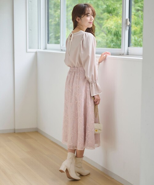 Feroux(フェルゥ)の「【洗える】バイカラー ブラウス(シャツ/ブラウス・レディース・ベージュ系/ホワイト系・F)」の15枚目の写真