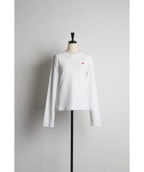 &. NOSTALGIA（アンドドットノスタルジア）の「【ZOZO限定】ハート刺繍ロンT（Tシャツ/カットソー・レディース・オフホワイト/ブラック/チャコールグレー・FREE）」の5枚目の写真
