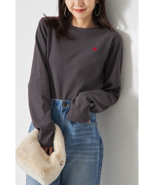 &. NOSTALGIA（アンドドットノスタルジア）の「【ZOZO限定】ハート刺繍ロンT（Tシャツ/カットソー・レディース・オフホワイト/ブラック/チャコールグレー・FREE）」の19枚目の写真