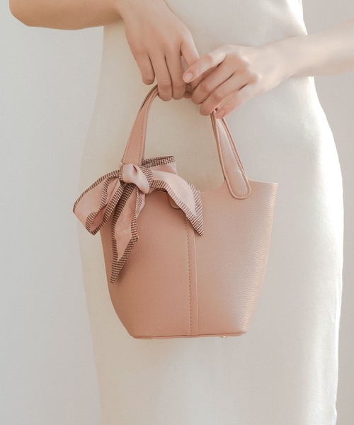 Julia Boutique（ジュリアブティック）の「スカーフ付き2wayハンドバッグ（ハンドバッグ・レディース・レッド/ピンク/ブルー/オフホワイト/ブラック/グレイッシュベージュ・ONE）」の6枚目の写真