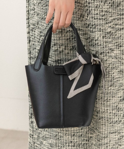 Julia Boutique（ジュリアブティック）の「スカーフ付き2wayハンドバッグ（ハンドバッグ・レディース・レッド/ピンク/ブルー/オフホワイト/ブラック/グレイッシュベージュ・ONE）」の3枚目の写真