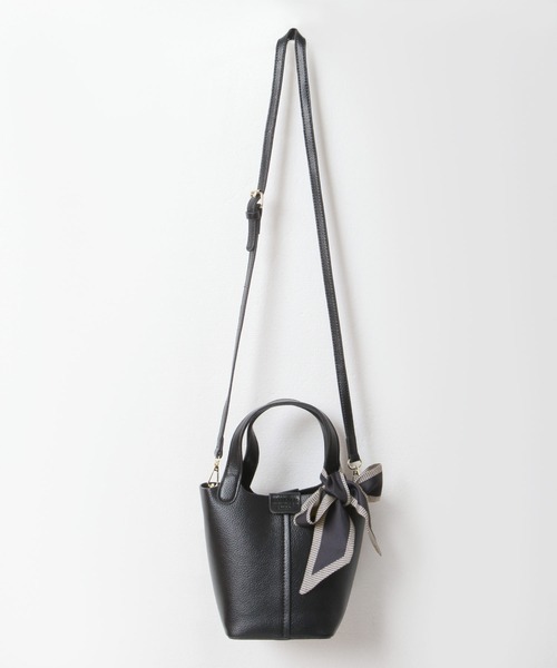 Julia Boutique（ジュリアブティック）の「スカーフ付き2wayハンドバッグ（ハンドバッグ・レディース・レッド/ピンク/ブルー/オフホワイト/ブラック/グレイッシュベージュ・ONE）」の7枚目の写真