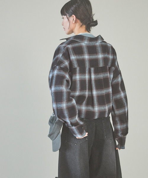 LAKOLE（ラコレ）の「オンブレチェックシャツ / 143834（シャツ/ブラウス・レディース・ブラック/ブルー/アイボリー・FREE）」の16枚目の写真