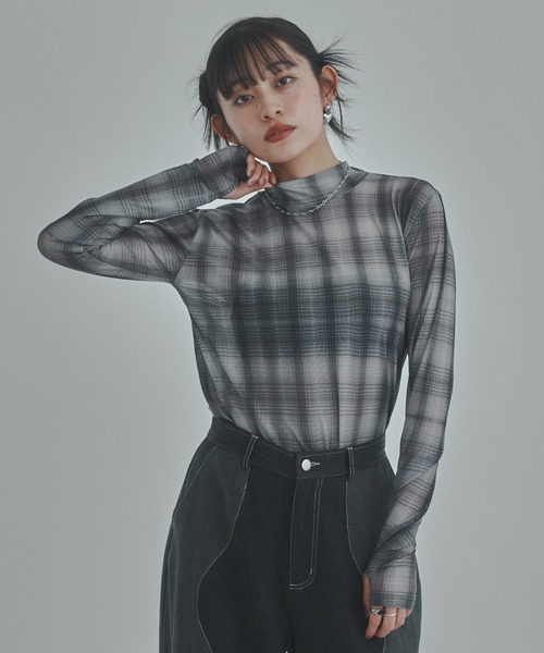 bita.(ビタ)の「チェック柄シアートップス(Tシャツ/カットソー・レディース・チャコールグレー/ベージュ・FREE)」の4枚目の写真