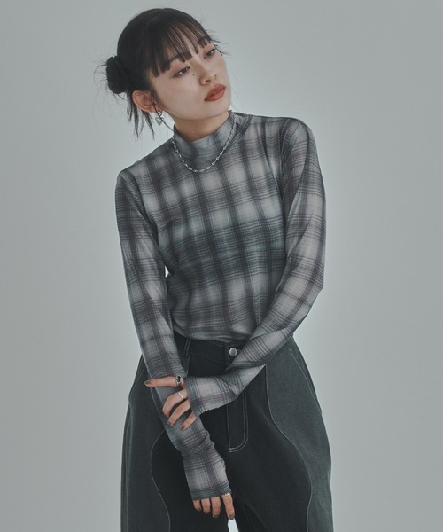 bita.(ビタ)の「チェック柄シアートップス(Tシャツ/カットソー・レディース・チャコールグレー/ベージュ・FREE)」の6枚目の写真