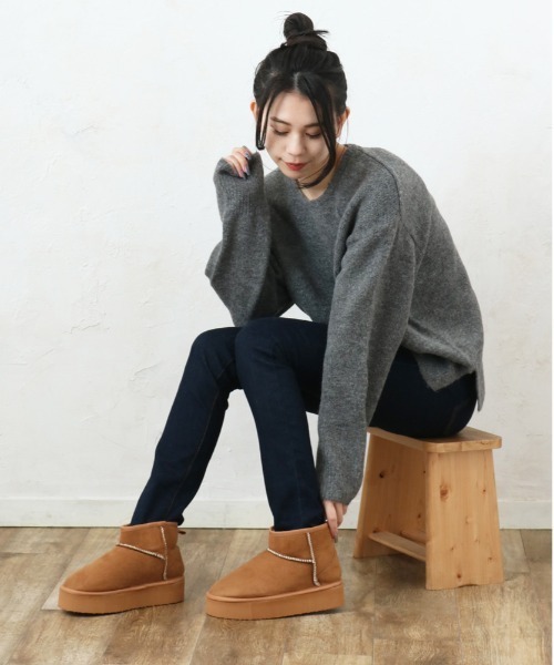 and it_(アンドイット)の「ムートンブーツ(ブーツ・レディース・キャメル/ブラック/グレー・M/L)」の4枚目の写真