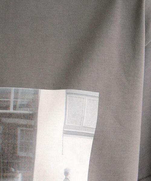 LAURA ASHLEY（ローラアシュレイ）の「【STORY掲載！/大人気！日本製/Laura Ashley ヒストリーフォト】 第一号店 フォトTシャツ（Tシャツ/カットソー・レディース・オフホワイト/ダークグレー・38）」の12枚目の写真