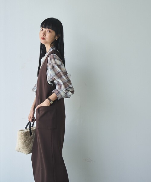 coen（コーエン）の「REVERSEWARMVネックジャンパースカート（ジャンパースカート・レディース・ダークブラウン/ダークグレー/ブラック/ナチュラル・L/M）」の6枚目の写真