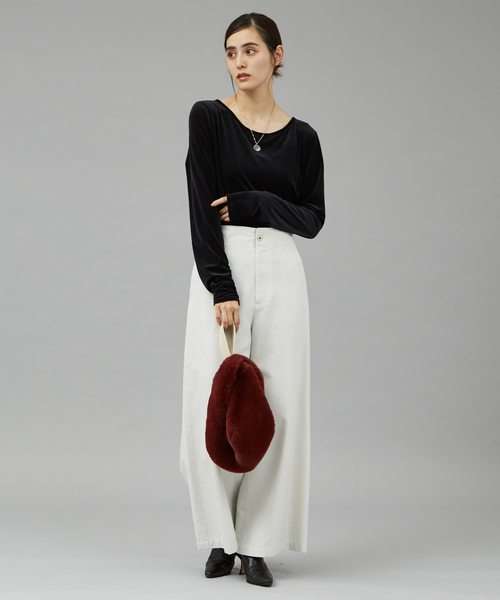 qualite scape(カリテ スケープ)の「サイドシャーリングベロアロンT/秋服/冬服(Tシャツ/カットソー・レディース・グレー/ブラック/ホワイト/ピンク・フリー)」の6枚目の写真