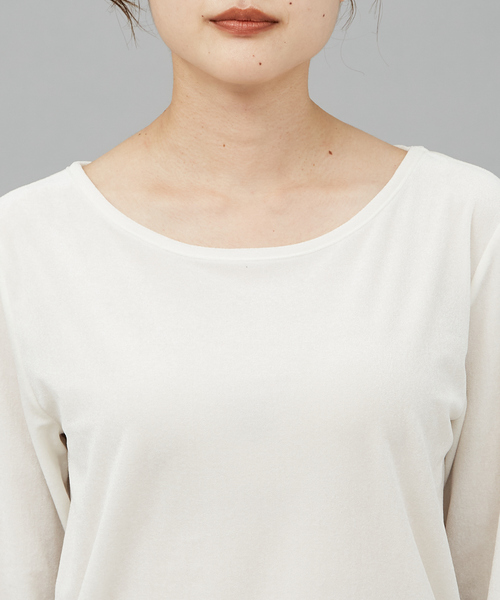 qualite scape(カリテ スケープ)の「サイドシャーリングベロアロンT/秋服/冬服(Tシャツ/カットソー・レディース・グレー/ブラック/ホワイト/ピンク・フリー)」の11枚目の写真