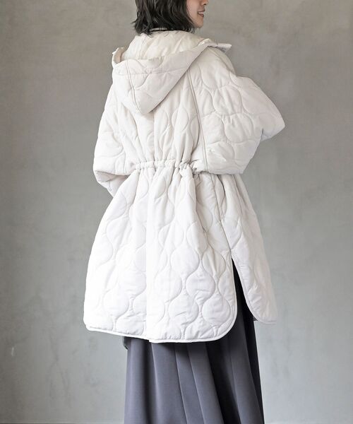 rps（アールピーエス）の「ウェーブキルトＢＩＧフードコート（その他アウター・レディース・アイボリー/ブラック/カーキ・フリー）」の13枚目の写真