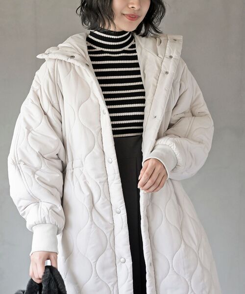 rps（アールピーエス）の「ウェーブキルトＢＩＧフードコート（その他アウター・レディース・アイボリー/ブラック/カーキ・フリー）」の15枚目の写真