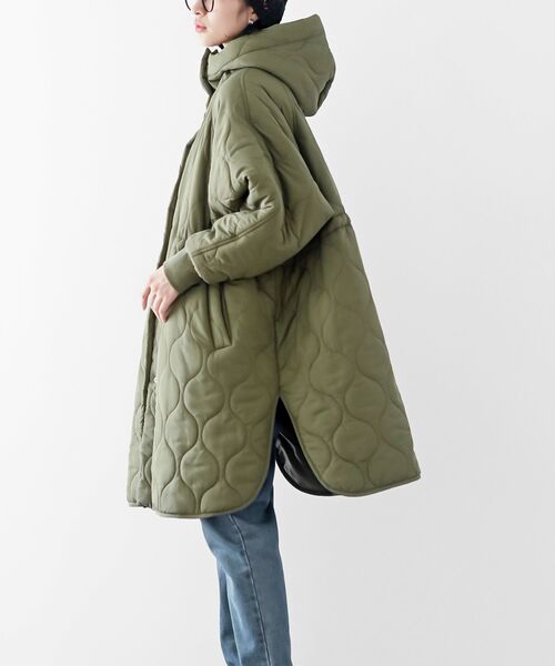 rps（アールピーエス）の「ウェーブキルトＢＩＧフードコート（その他アウター・レディース・アイボリー/ブラック/カーキ・フリー）」の21枚目の写真