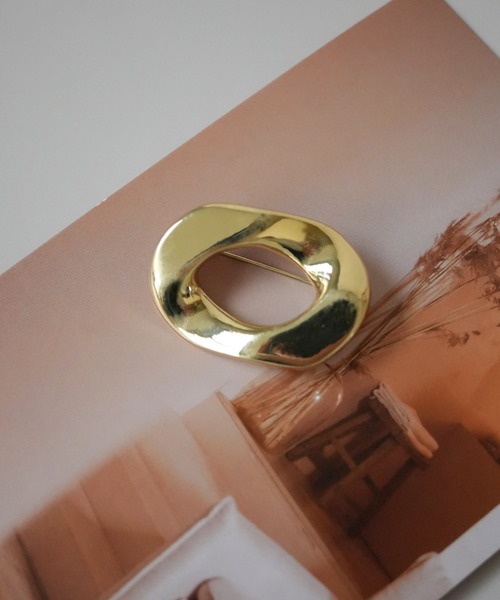 Port（ポート）の「【 Port / ポート 】 メタル モチーフ ブローチ_（ブローチ/コサージュ・レディース・ゴールド/シルバー系その他2/シルバー/ゴールド系その他2/シルバー系その他/ゴールド系その他/シルバー系その他3/ゴールド系その他3/シルバー系その他4/ゴールド系その他4/シルバー系その他5/ゴールド系その他5・FREE）」の8枚目の写真