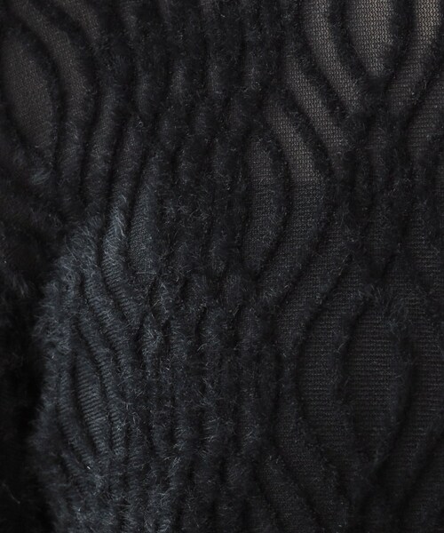 Cutie Blonde(キューティーブロンド)の「【S-LL/洗える】レイヤードコーデに ふわふわフェザー調ウェーブ柄インナー(Tシャツ/カットソー・レディース・ホワイト/ブラック/グレー・01/02/03/04)」の16枚目の写真