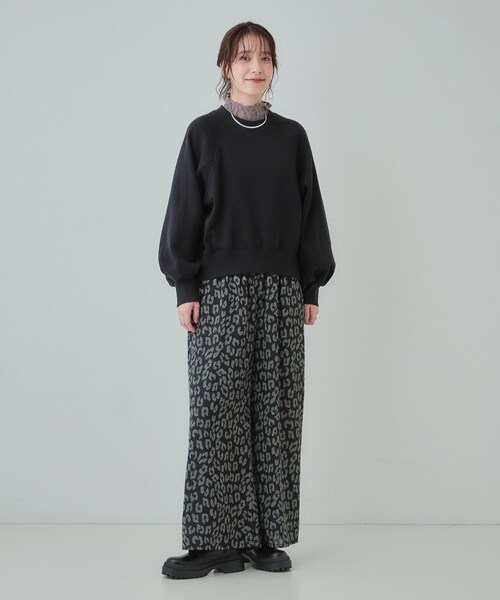 Cutie Blonde(キューティーブロンド)の「【S-LL/洗える】レイヤードコーデに ふわふわフェザー調ウェーブ柄インナー(Tシャツ/カットソー・レディース・ホワイト/ブラック/グレー・01/02/03/04)」の9枚目の写真